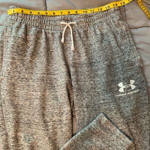 🚨Men’s Under Armour Sweatpants